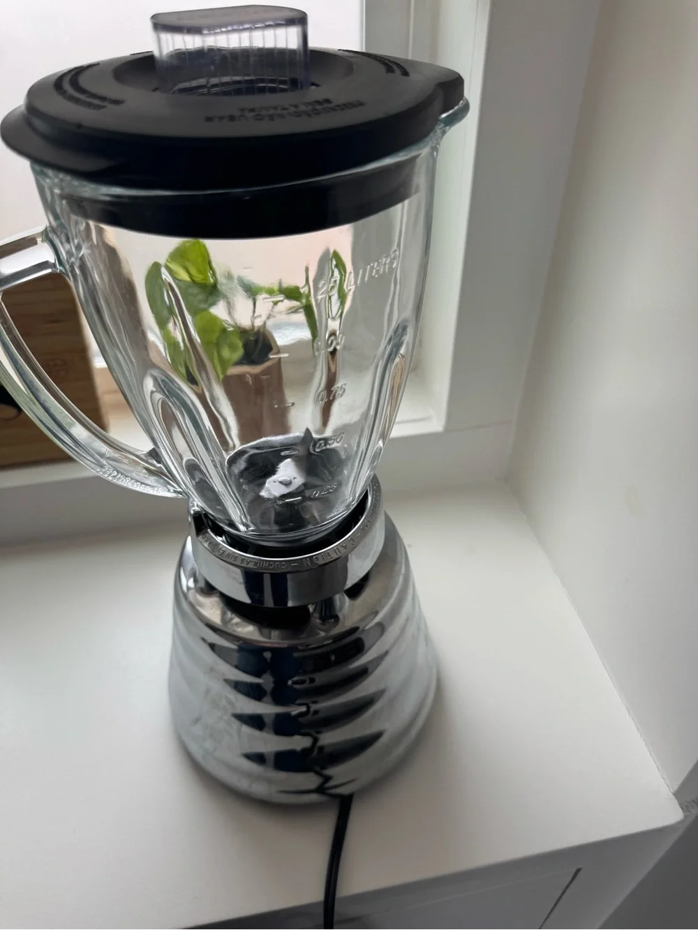 Vintage Oster Chrome Base Glass Jar Blender with Black Lid in pristine cobd